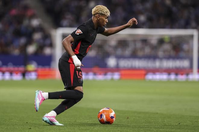 中国棒球产业链现状分析